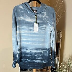 NWT Te Verde S Beautiful Blue Tie-Dye Hoodie High/Low Hem, Thumb holes, So Soft!